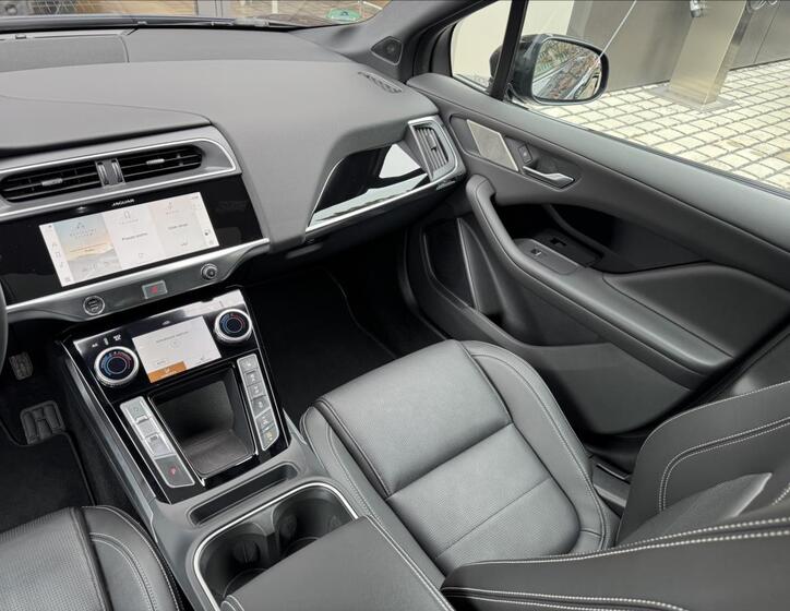 Jaguar I-Pace 20