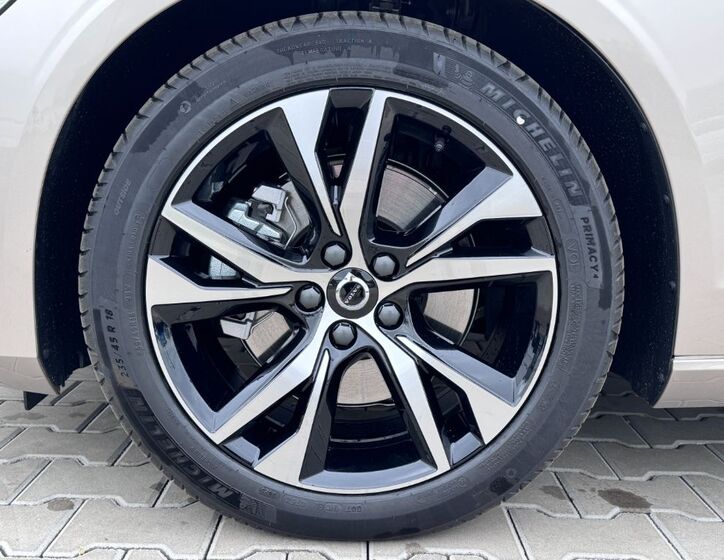 Volvo V60 12