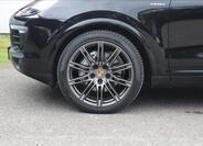 Porsche Cayenne 12