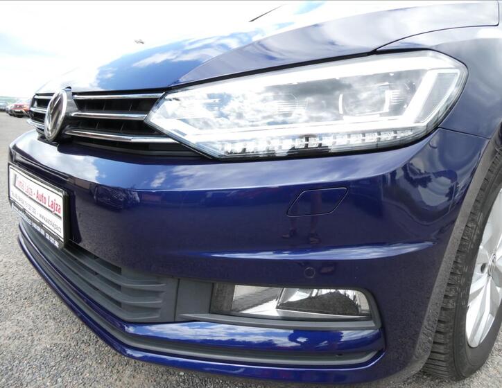 Volkswagen Touran 4