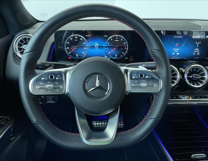 Mercedes-Benz GLB 10