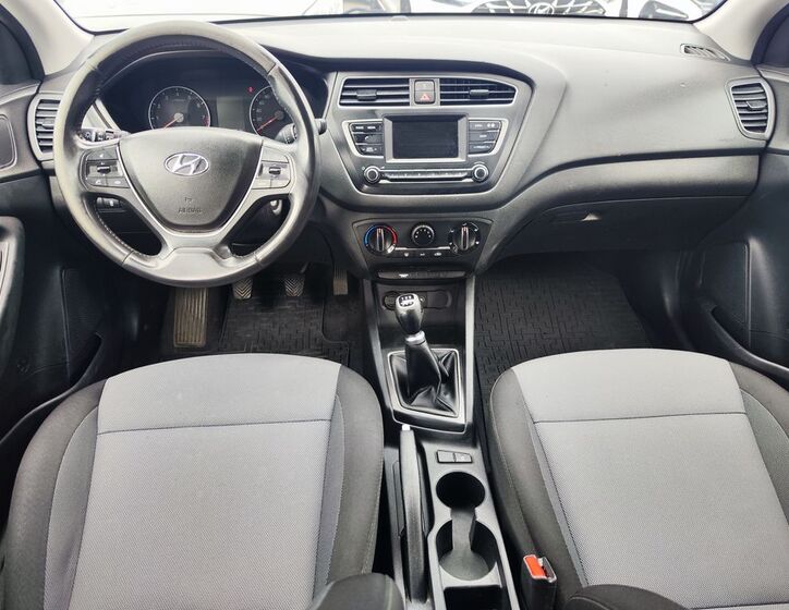 Hyundai i20 11