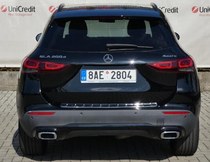 Mercedes-Benz GLA 4