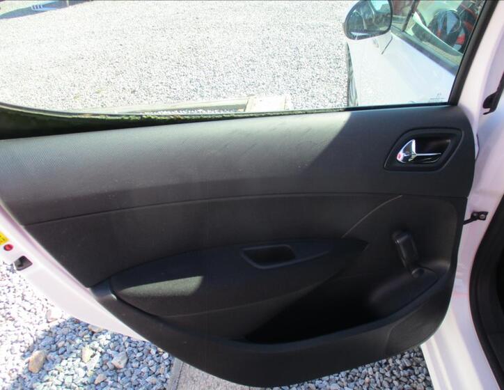 Peugeot 308 11
