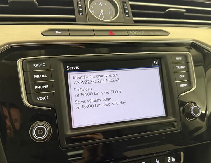 Volkswagen Passat 30