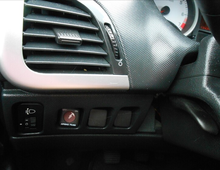 Peugeot 206 25