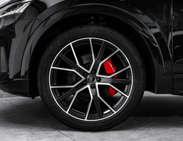 Audi Q8 2