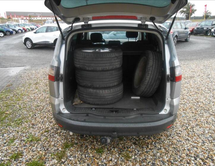 Ford S-MAX 17
