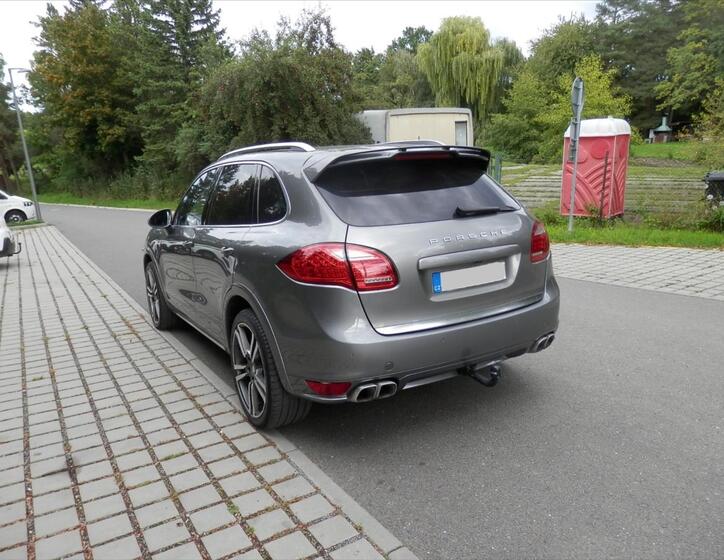 Porsche Cayenne 7