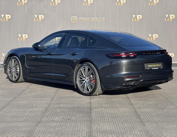 Porsche Panamera 7