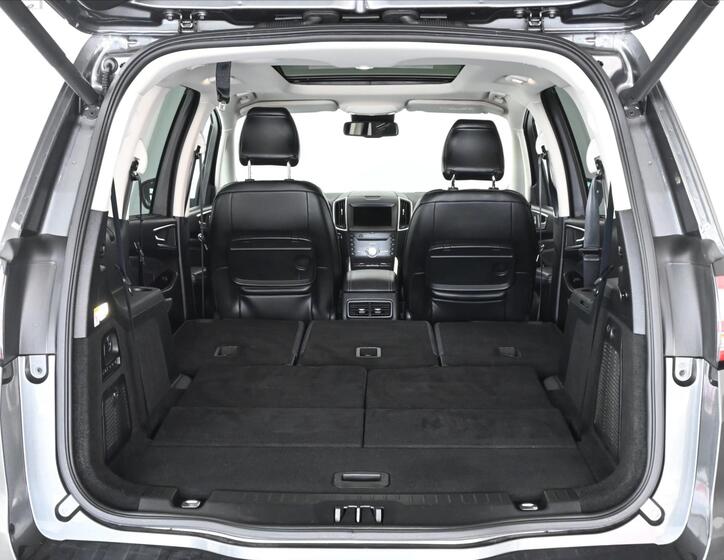 Ford Galaxy 8