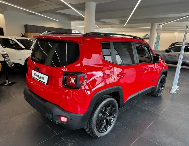 Jeep Renegade 4