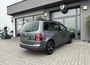 Volkswagen Touran 6