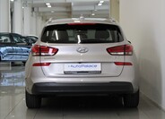 Hyundai i30 4