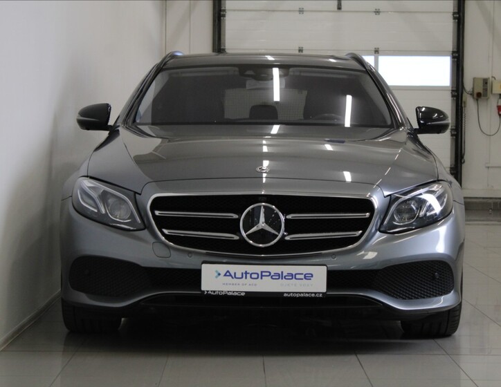 Mercedes-Benz Třídy E 2