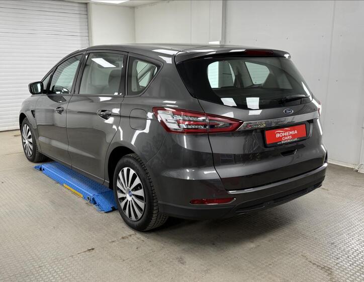 Ford S-MAX 4