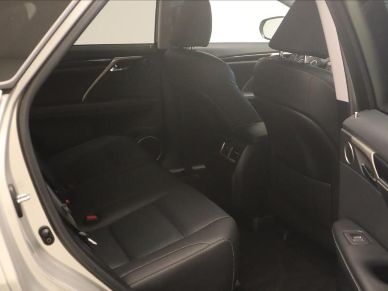 Lexus RX 300 17