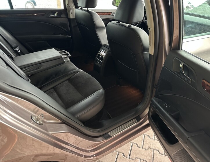Škoda Superb 7