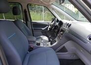Ford Galaxy 13