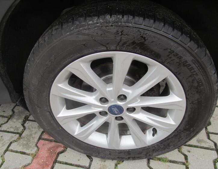 Ford Kuga 26