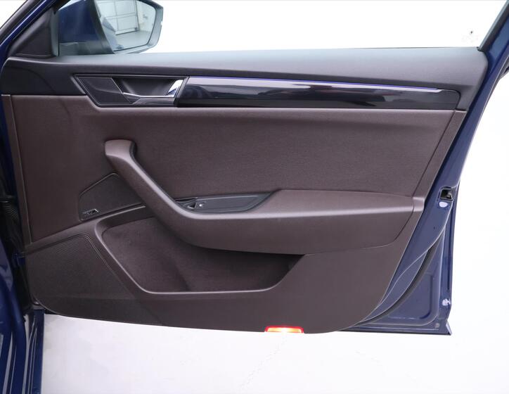 Škoda Superb 13