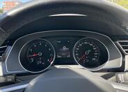 Volkswagen Passat 9
