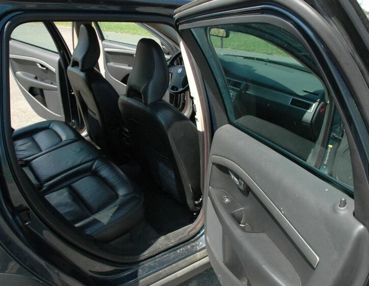 Volvo XC70 15