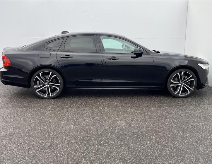Volvo S90 10