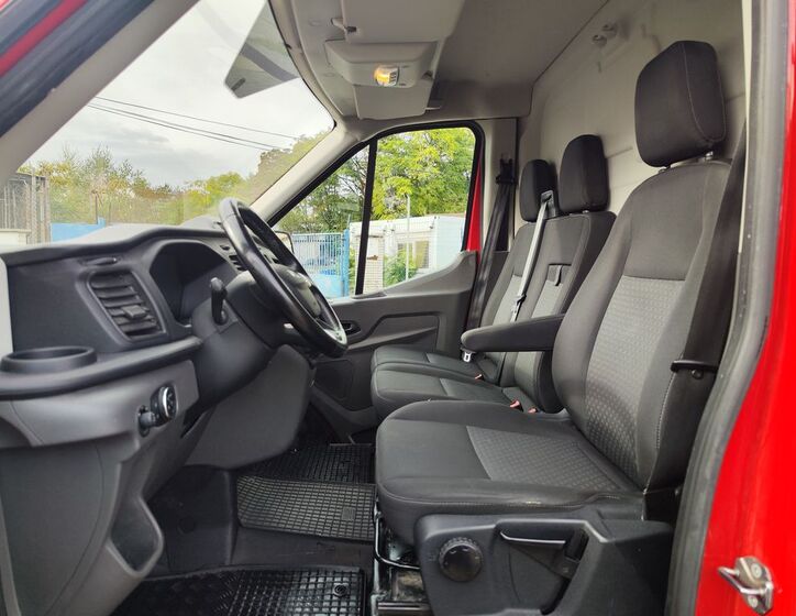 Ford Transit 12