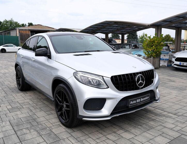 Mercedes-Benz GLE 8