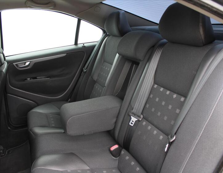 Volvo S60 11