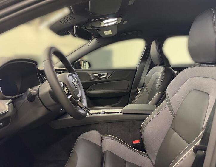 Volvo V60 7