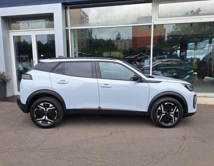Peugeot 2008 8