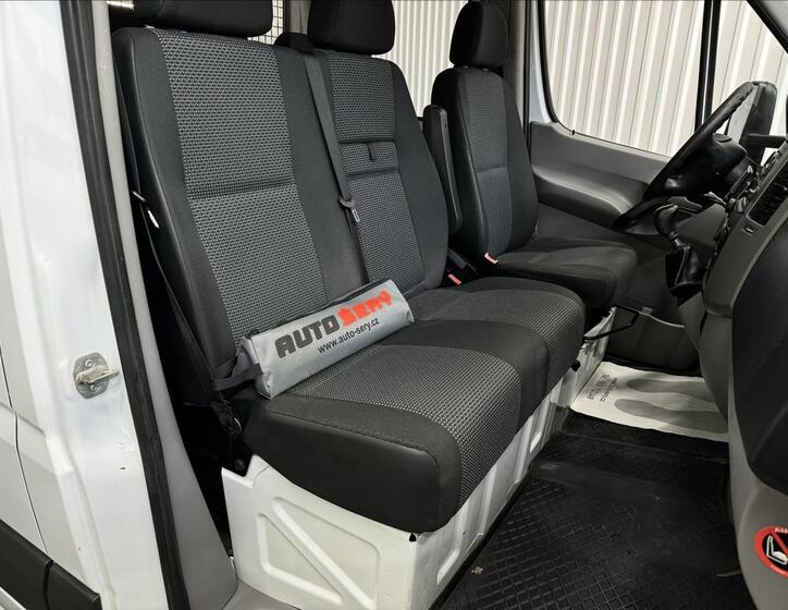Mercedes-Benz Sprinter 28