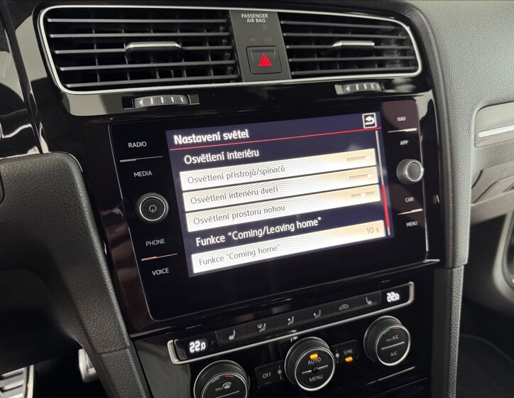 Volkswagen Golf 34