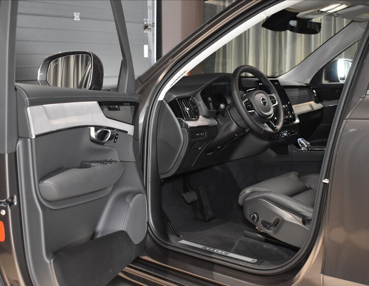 Volvo XC90 10