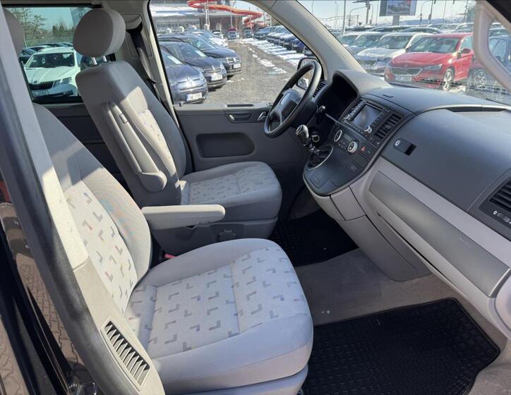 Volkswagen Multivan 16