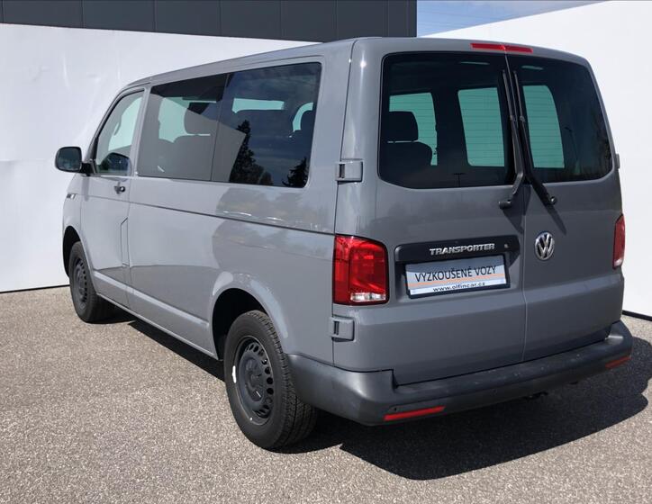 Volkswagen Transporter 9