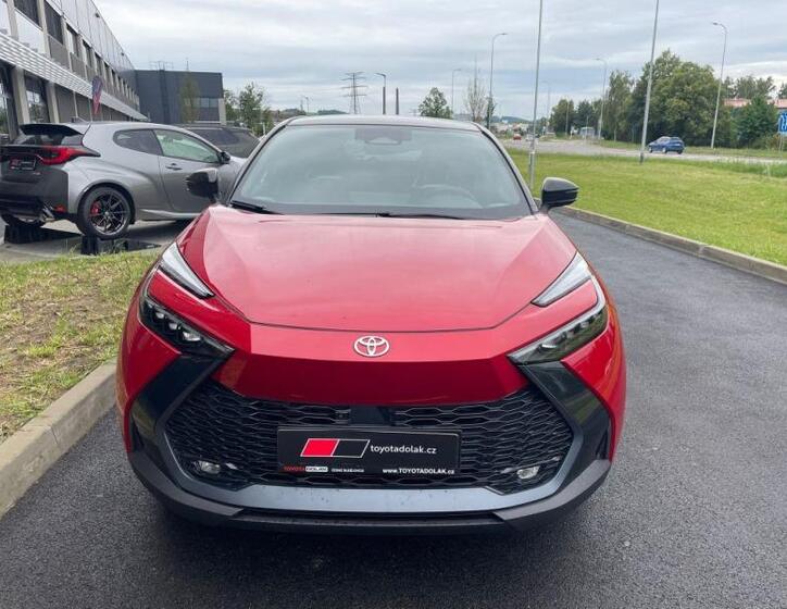 Toyota C-HR 2