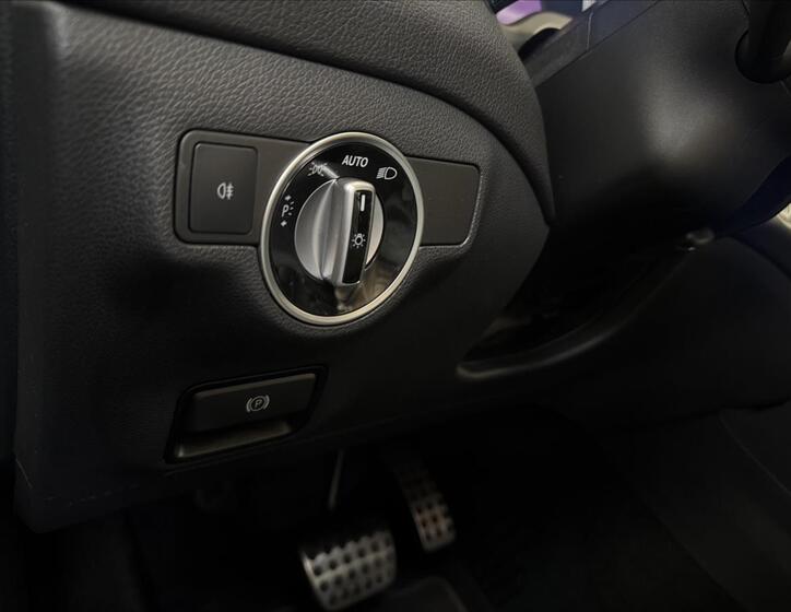 Mercedes-Benz CLA 11