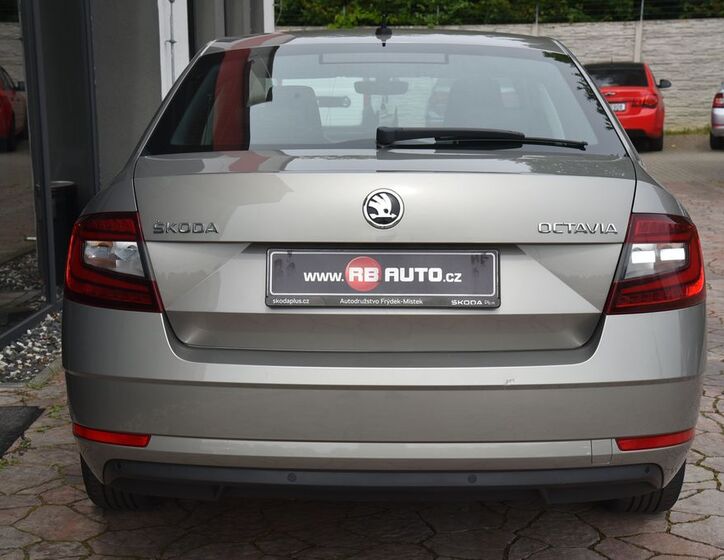 Škoda Octavia 9