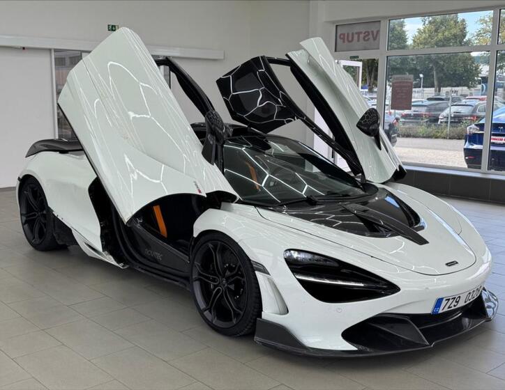 McLaren 720S 3