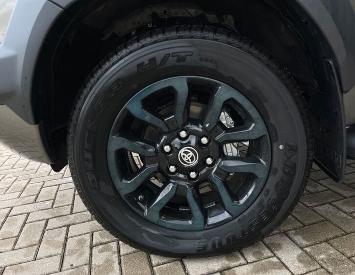 Toyota Hilux 35