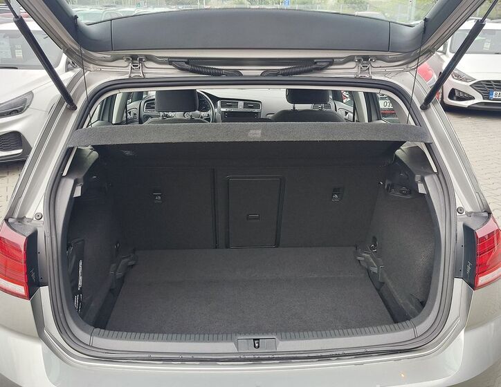 Volkswagen Golf 10