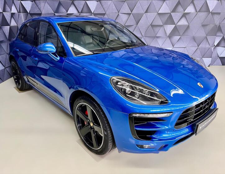 Porsche Macan 4
