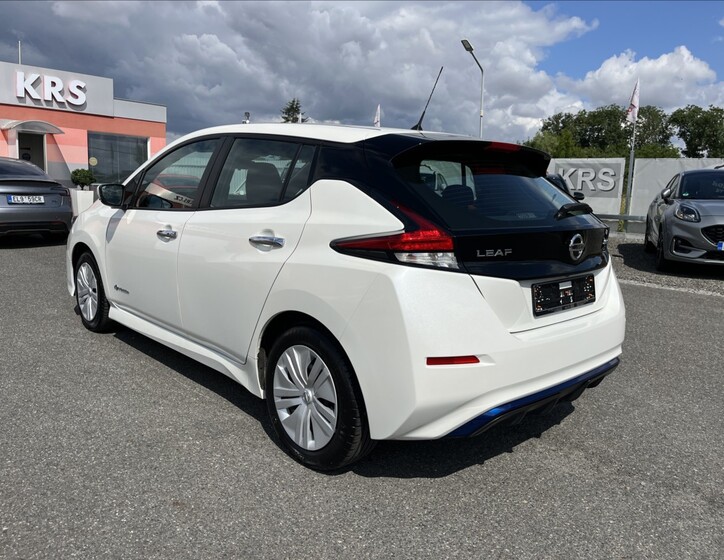 Nissan Leaf 7