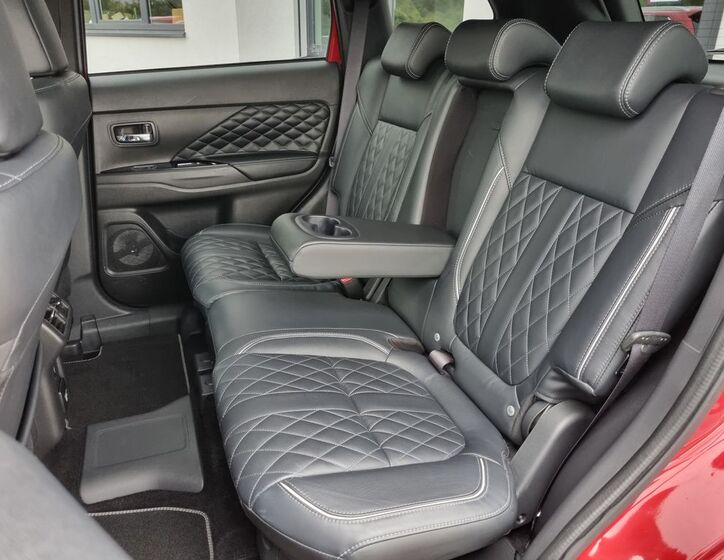 Mitsubishi Outlander 12