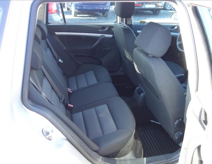 Škoda Octavia 12