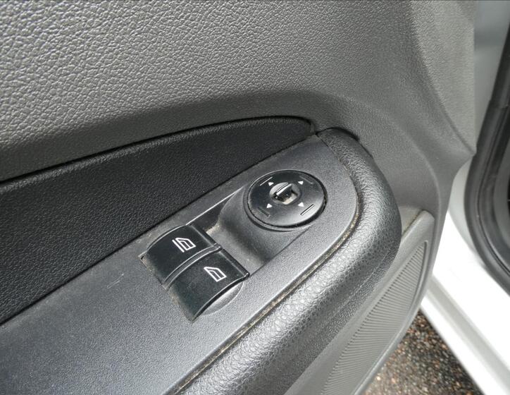 Ford Focus 24