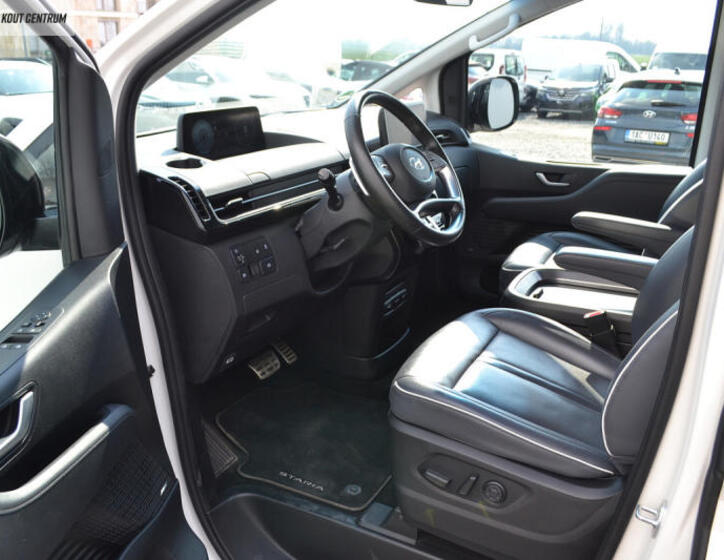 Hyundai Staria 38